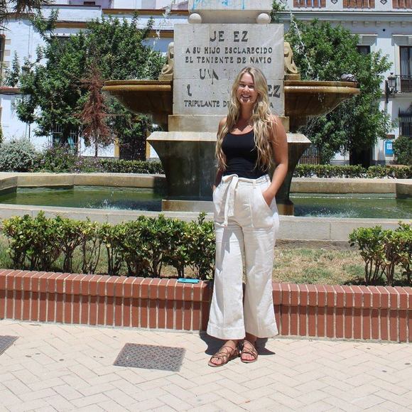 Meet your Posher, Audrey - Picture 1 of 1